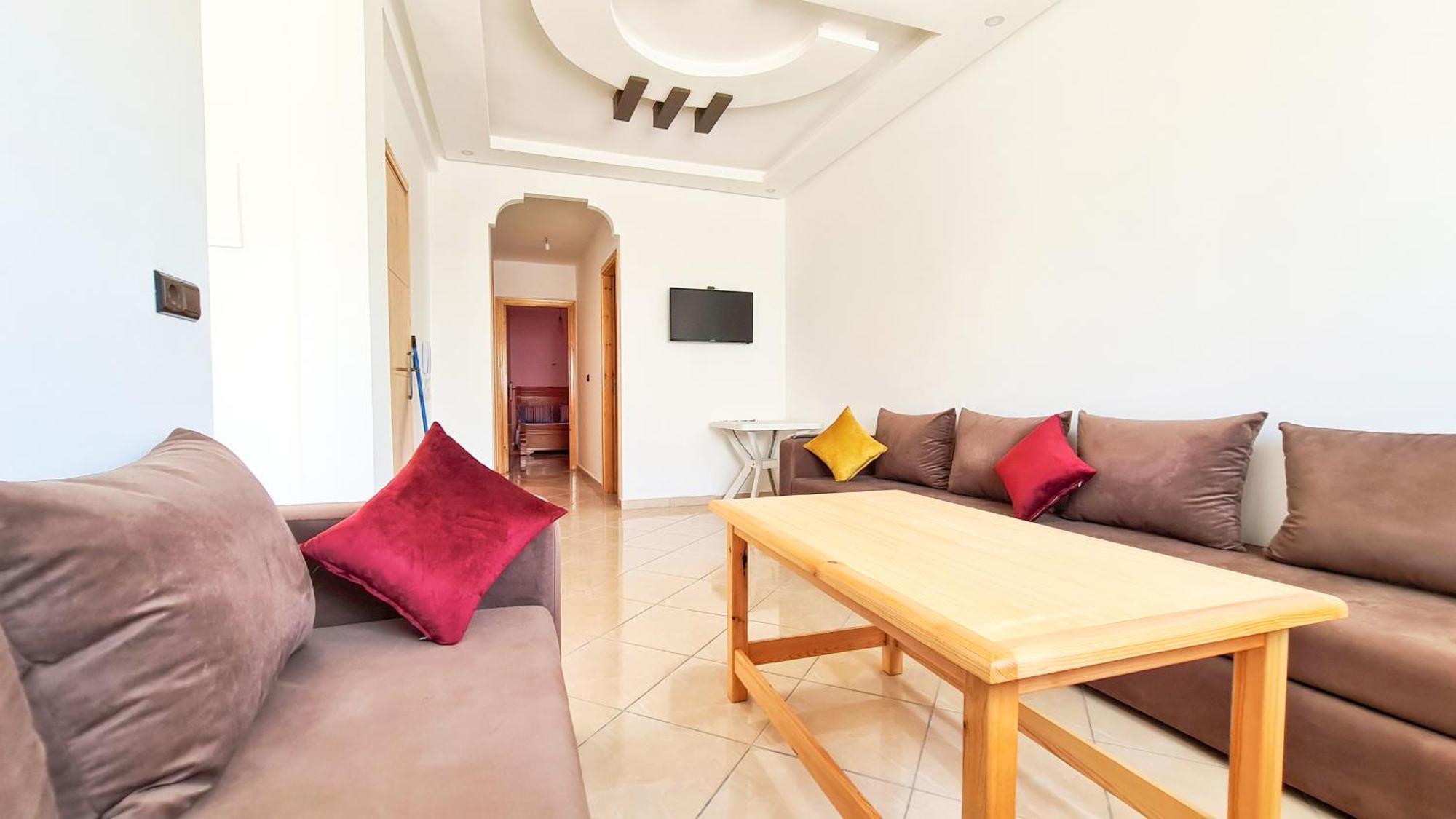 Enjoy Your Vacation Here, 1 Min To The Beach, Only For Families !! Martil Rum bild